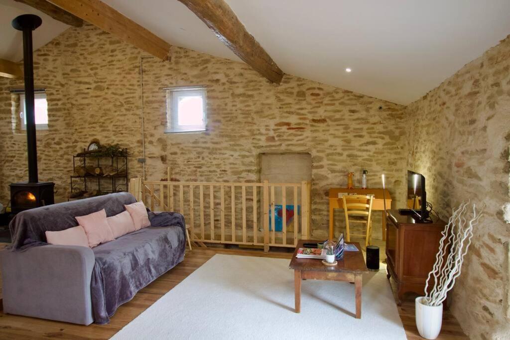 La Grange De Johanni Davaye Exteriör bild